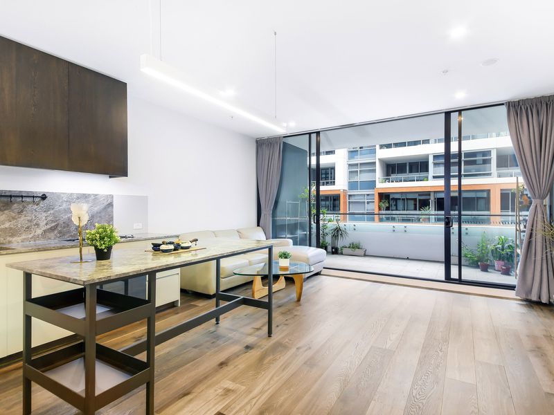 101 / 2 Thread Lane, Waterloo