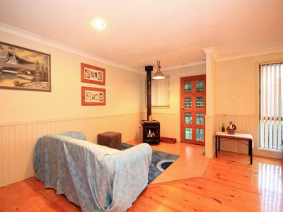 32 Menzies Cct,, St Clair