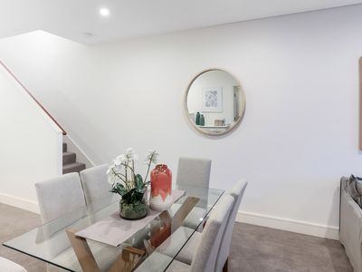 212 / 2 Palm Avenue, Breakfast Point