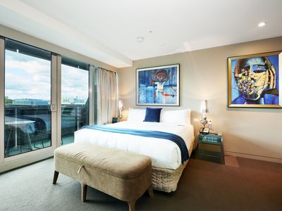 805 / 452 St Kilda Road, Melbourne