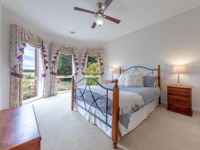 2 Larissa Close, Romsey