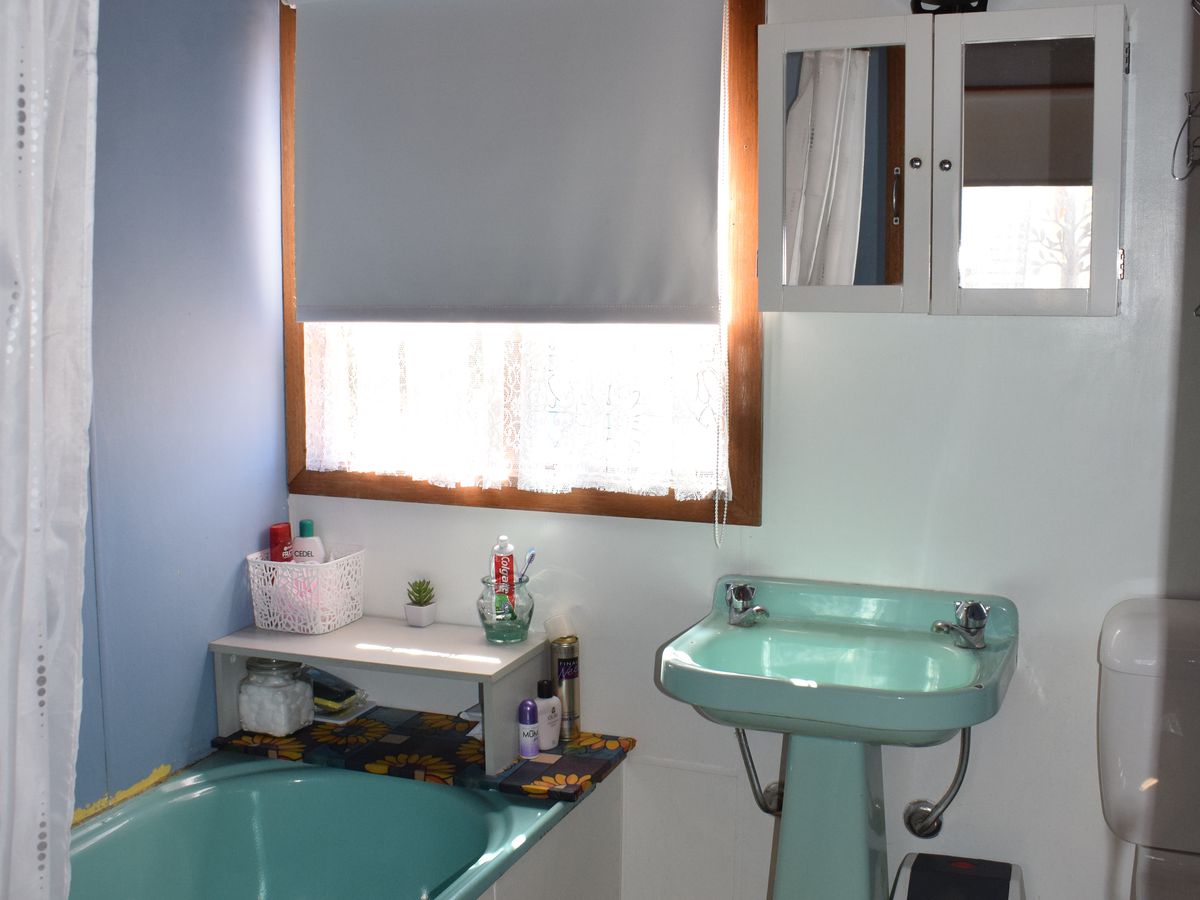 57 Grant Street North, Inglewood