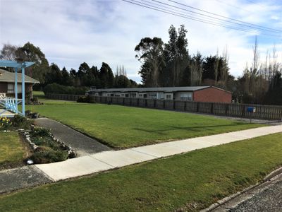 13c Side Street, Clinton