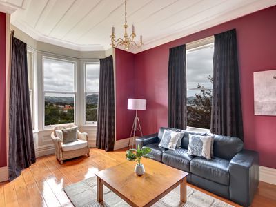 10 Littlebourne Road, Roslyn