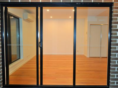 1 / 12 Curie Av, Oak Park