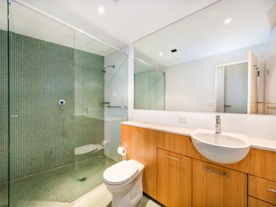 502 / 26 Rider Boulevard, Rhodes