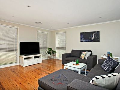 4 Coowarra Drive, St Clair