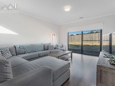 11 Yattarna Court, Broadford