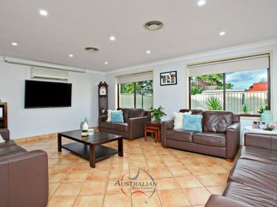 12 Francis Greenway Avenue, St Clair