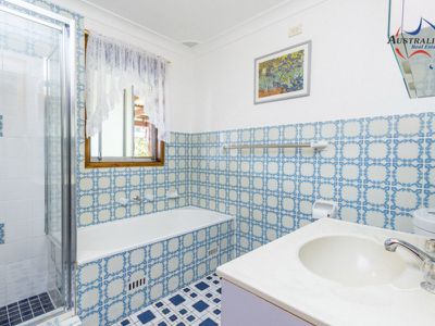 4 Mortimer Lewis Grove, St Clair