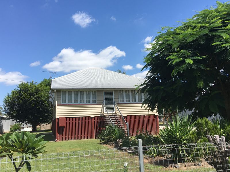 11 School Street, Helidon