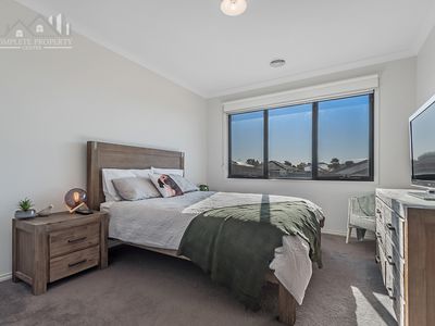 11 Yattarna Court, Broadford