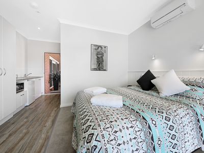 27 Main Street, Romsey