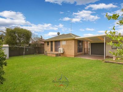 21 Lyrebird Crescent, St Clair