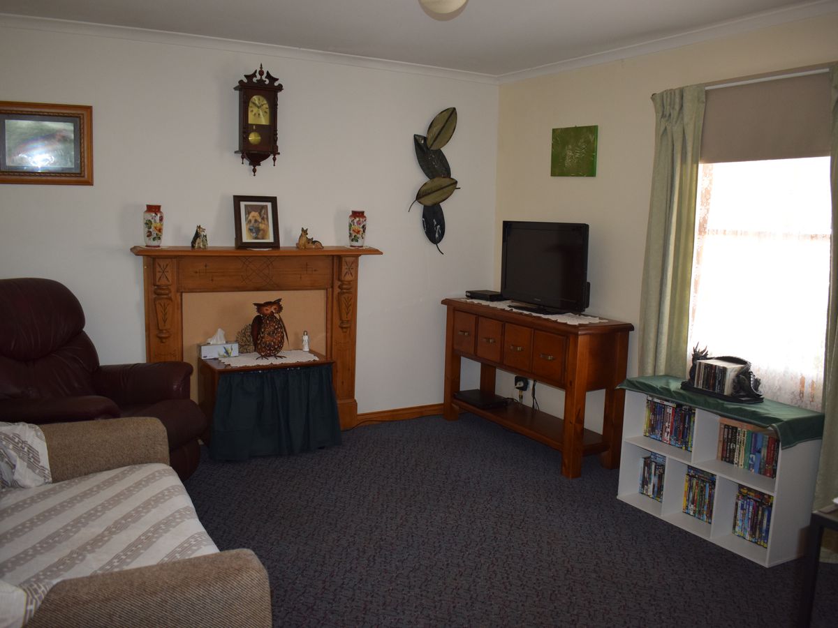 57 Grant Street North, Inglewood