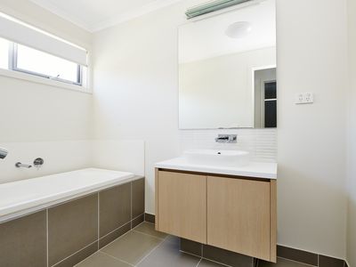 9 Vista Circuit, Westmeadows