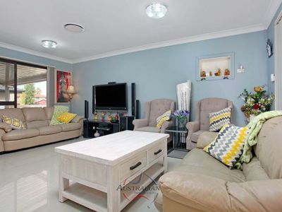 93 Pine Creek Circuit, St Clair