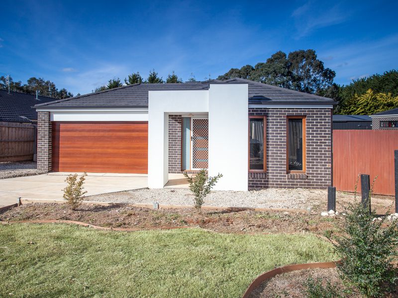 6 Mary Court, Lancefield