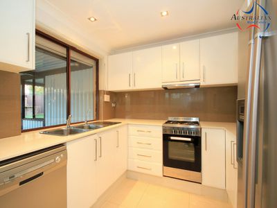 5 Othello Place, St Clair