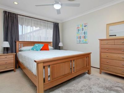 38 Timesweep Drive, St Clair