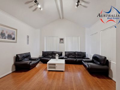 13 Hickory Place, St Clair