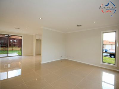 2 / 6 Edmund Blackett Close, St Clair