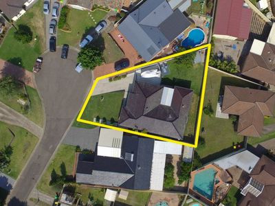 8 Pecos Close, St Clair