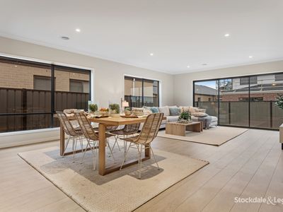 18 Featherwood Crescent, Craigieburn