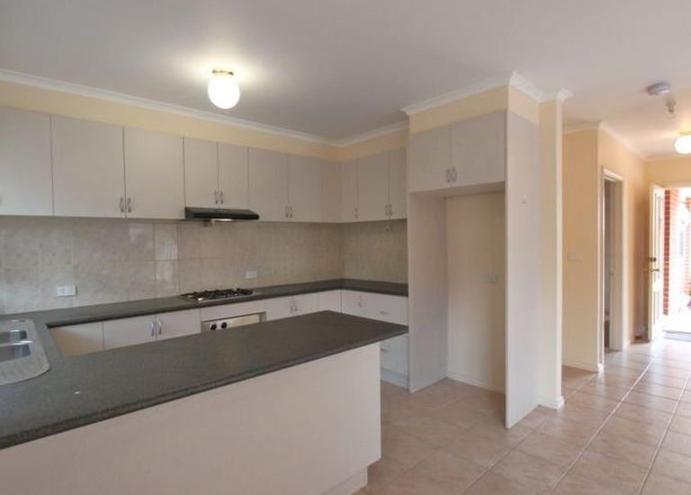 2 / 4 Glenbrook Avenue, Clayton 2 / 4 Glenbrook Avenue, Clayton