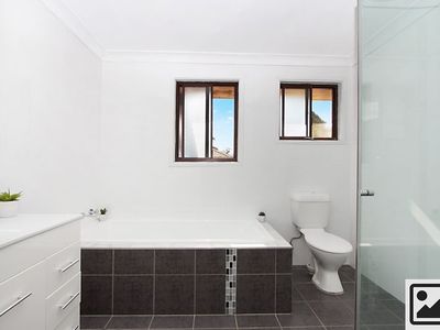 4 Belbowrie Glen, St Clair