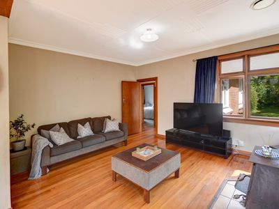 13 Thomson Street, Lookout Point