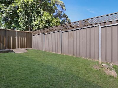 7 Barossa Close, St Clair
