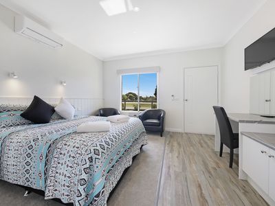 27 Main Street, Romsey