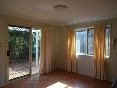 8 / 58 Gordon Avenue, Newtown