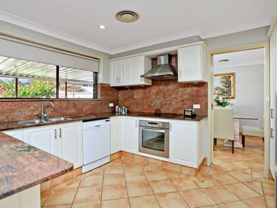 12 Francis Greenway Avenue, St Clair