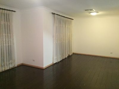 70 Shadlow Crescent, St Clair