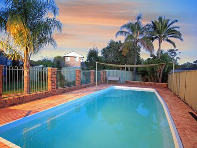 32 Menzies Cct,, St Clair