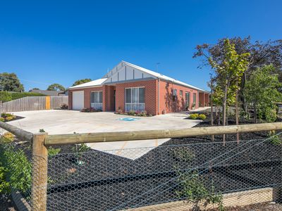 27 Main Street, Romsey