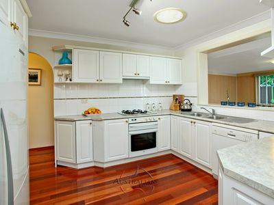 22 Alpine Circuit, St Clair