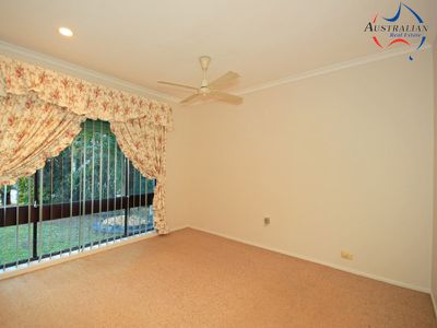 130 Pine Creek Circuit, St Clair