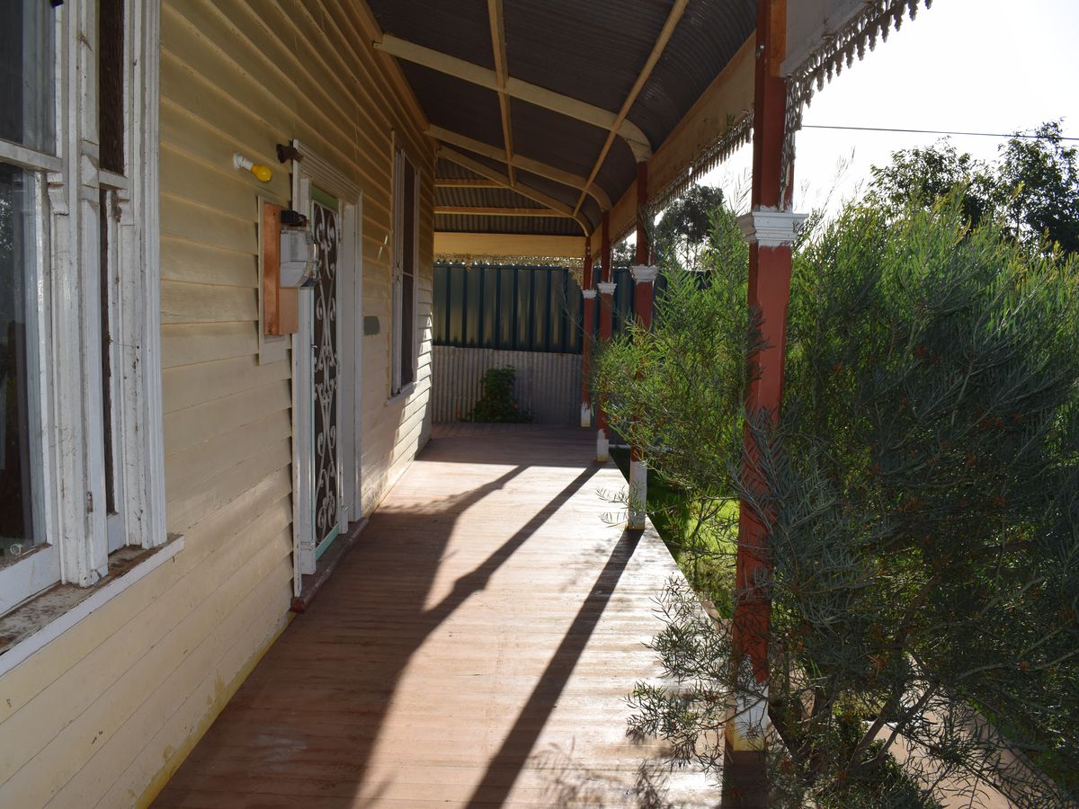 48 Mildura Way, Charlton