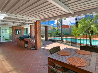 4 Newark Place, St Clair