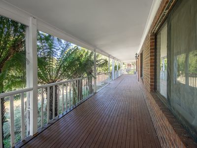 14 Newnham Drive, Romsey