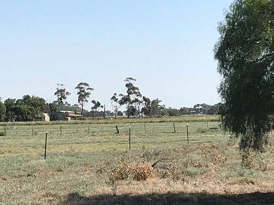 Queen Street, Dingee