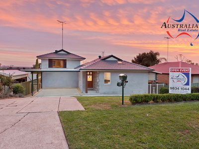 18 Strauss Road, St Clair