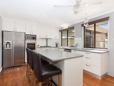 4 Belbowrie Glen, St Clair