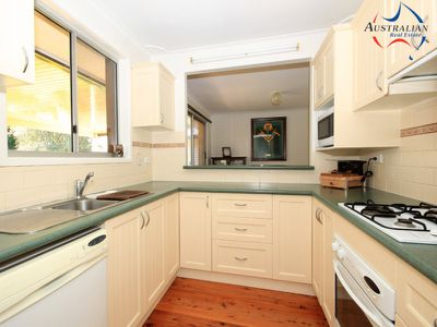 4 Coowarra Drive, St Clair