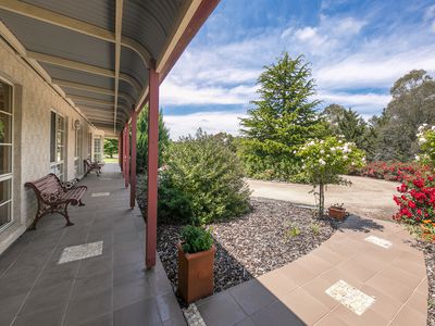 25 Billabong Drive, Monegeetta