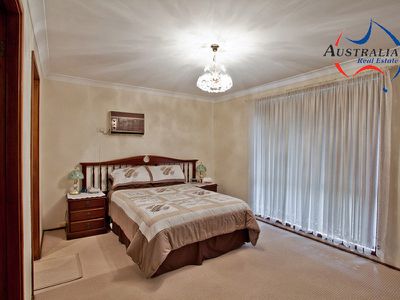 70 Cook Parade, St Clair