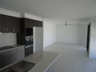 2 / 6 Carlin Street, Glenvale